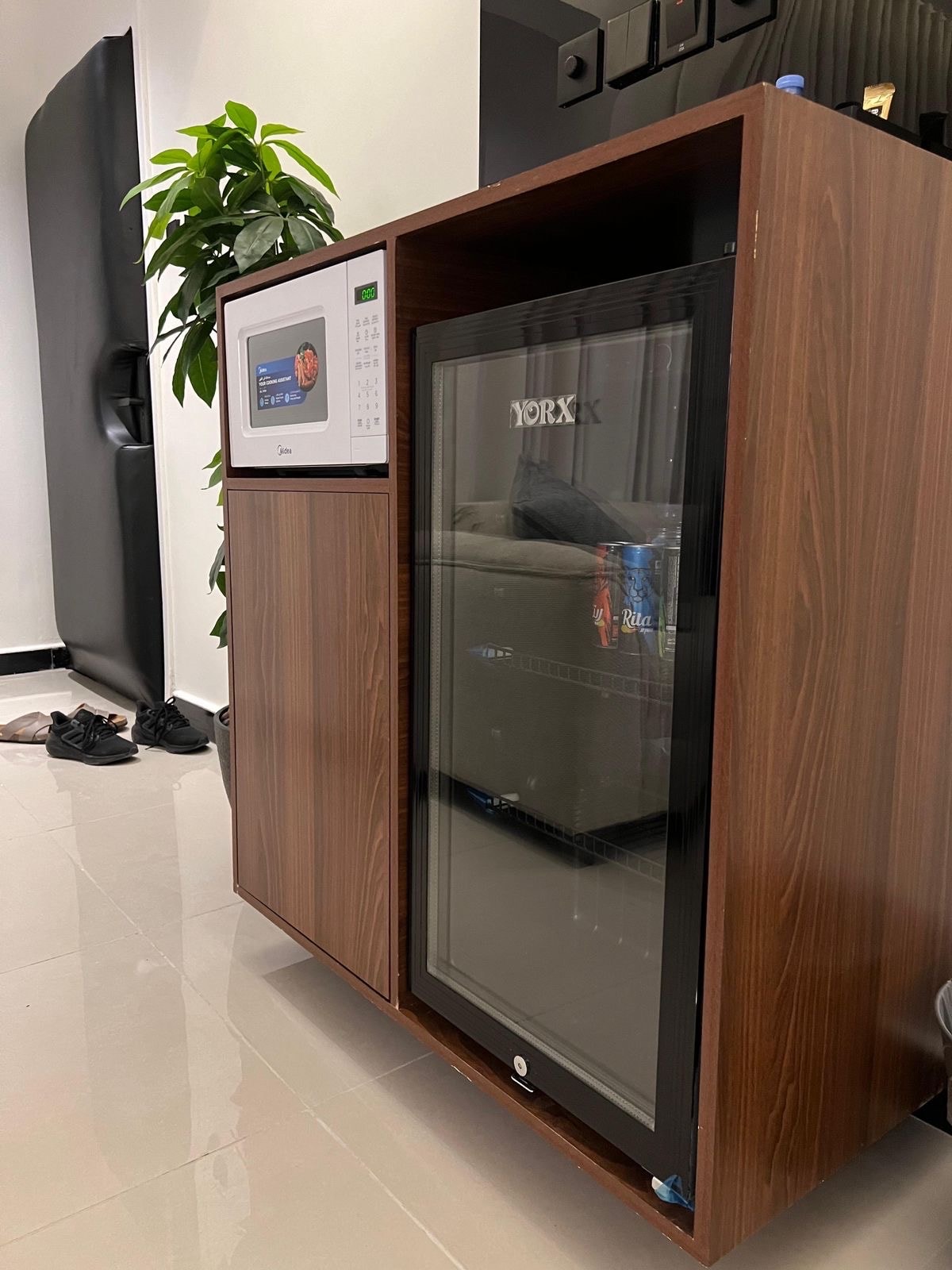 Luxury apt with elegant hall 10