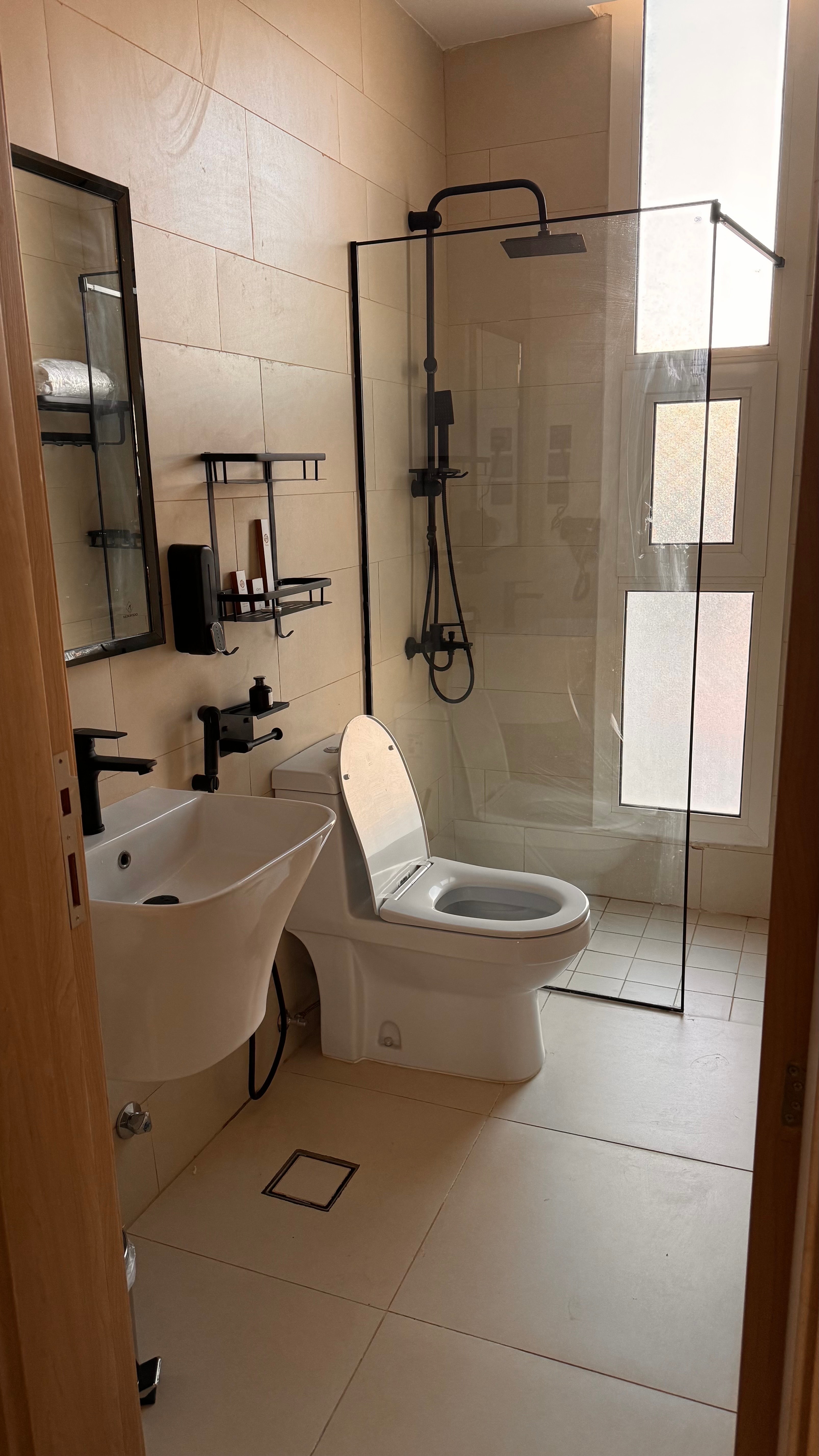 شقه صالة و ثلاث غرف نوم 8