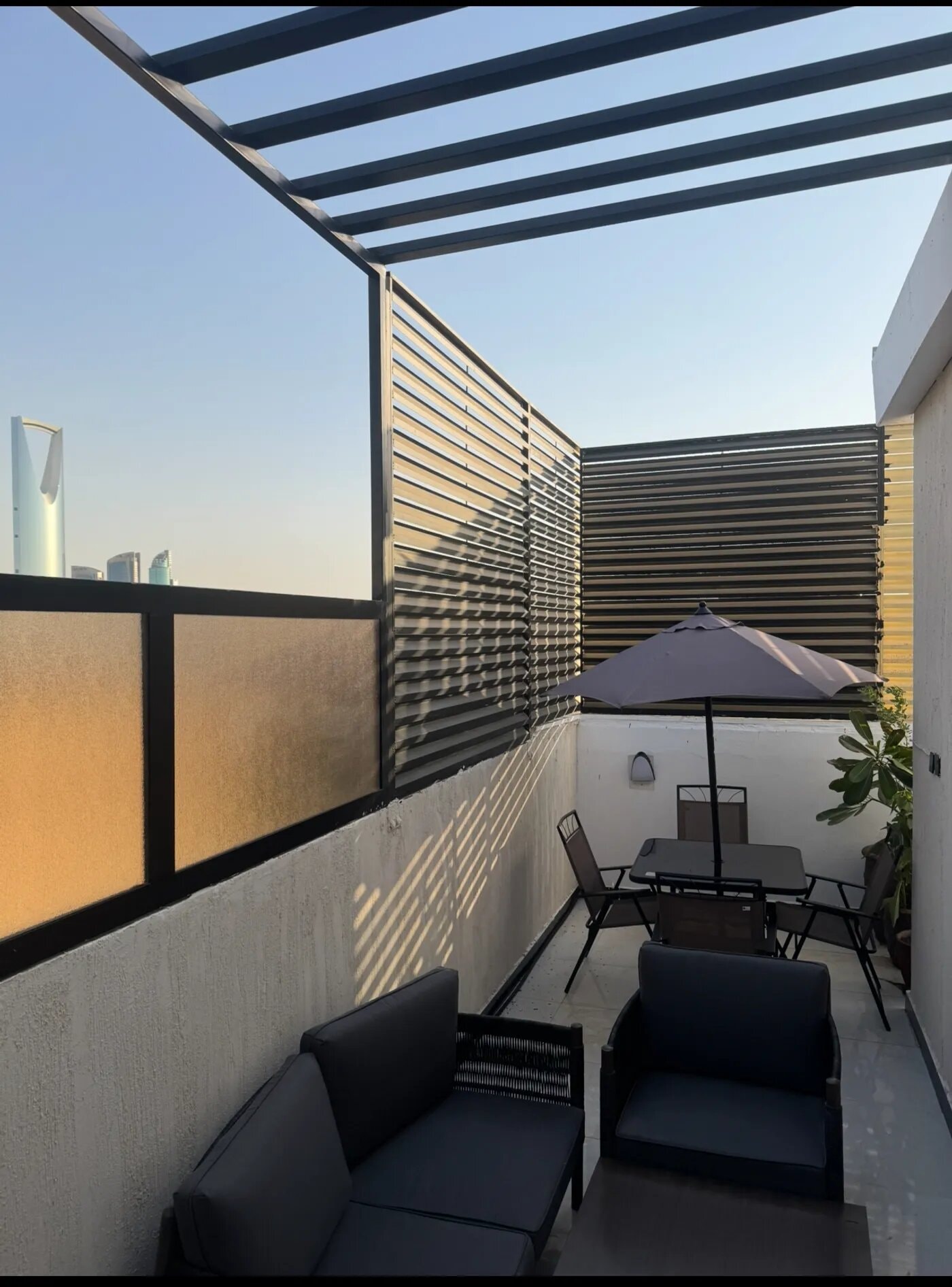 شقة بغرفة نوم وصاله وبلكونه 9