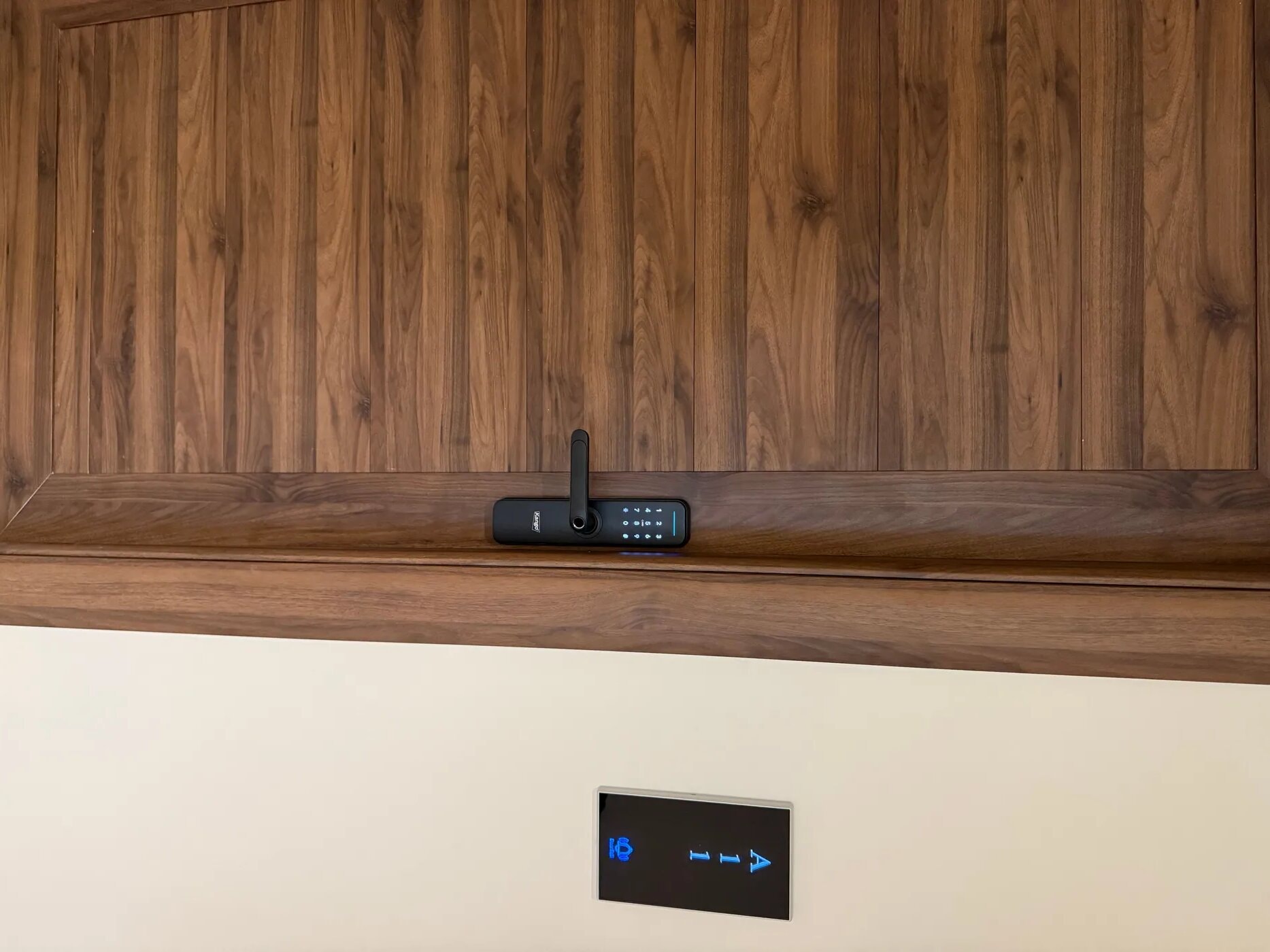 استديو بأثاث مريح 7