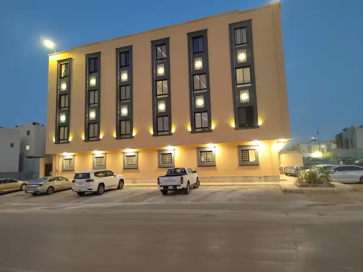 شقة في الملقا 11