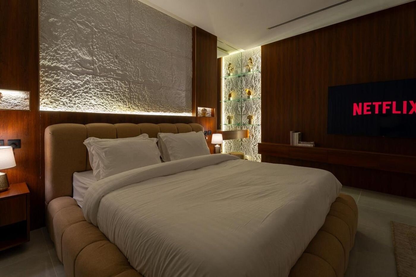 Golden Glow Apt, 65 5