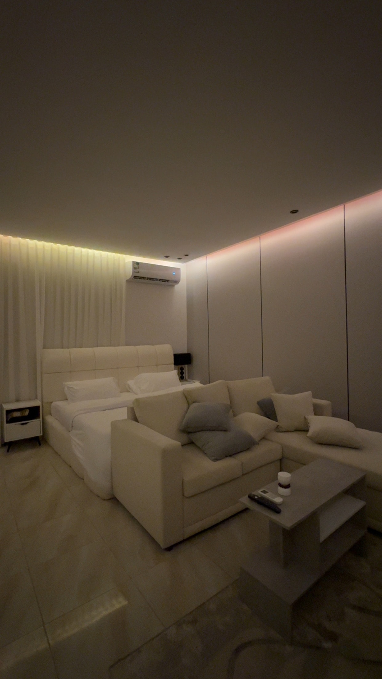 استديو بتصميم عصري 7