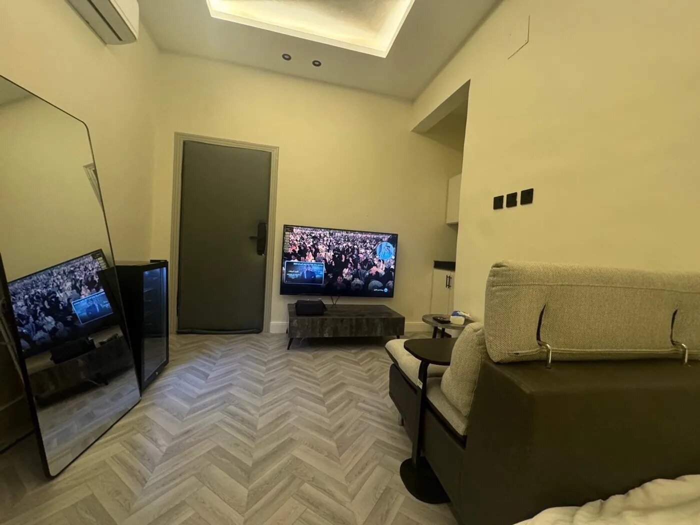 استديو بسرير ماستروجلسة دخول ذكي 1