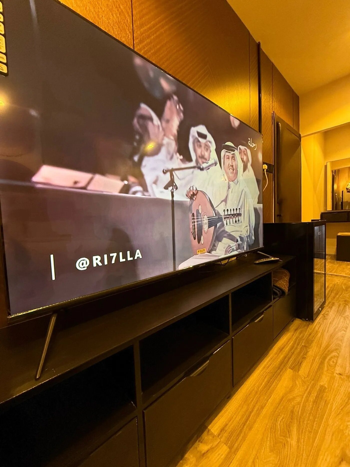 استديو هادئ بسرير ماستر دخول ذكي 1