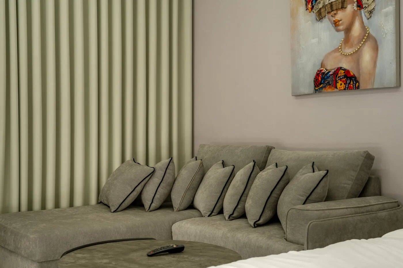 استديو هادئ بسرير ماستر دخول ذكي 9