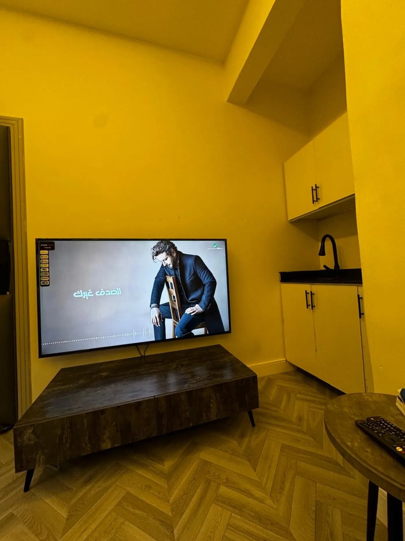 استديو بسرير ماستروجلسة دخول ذكي 4