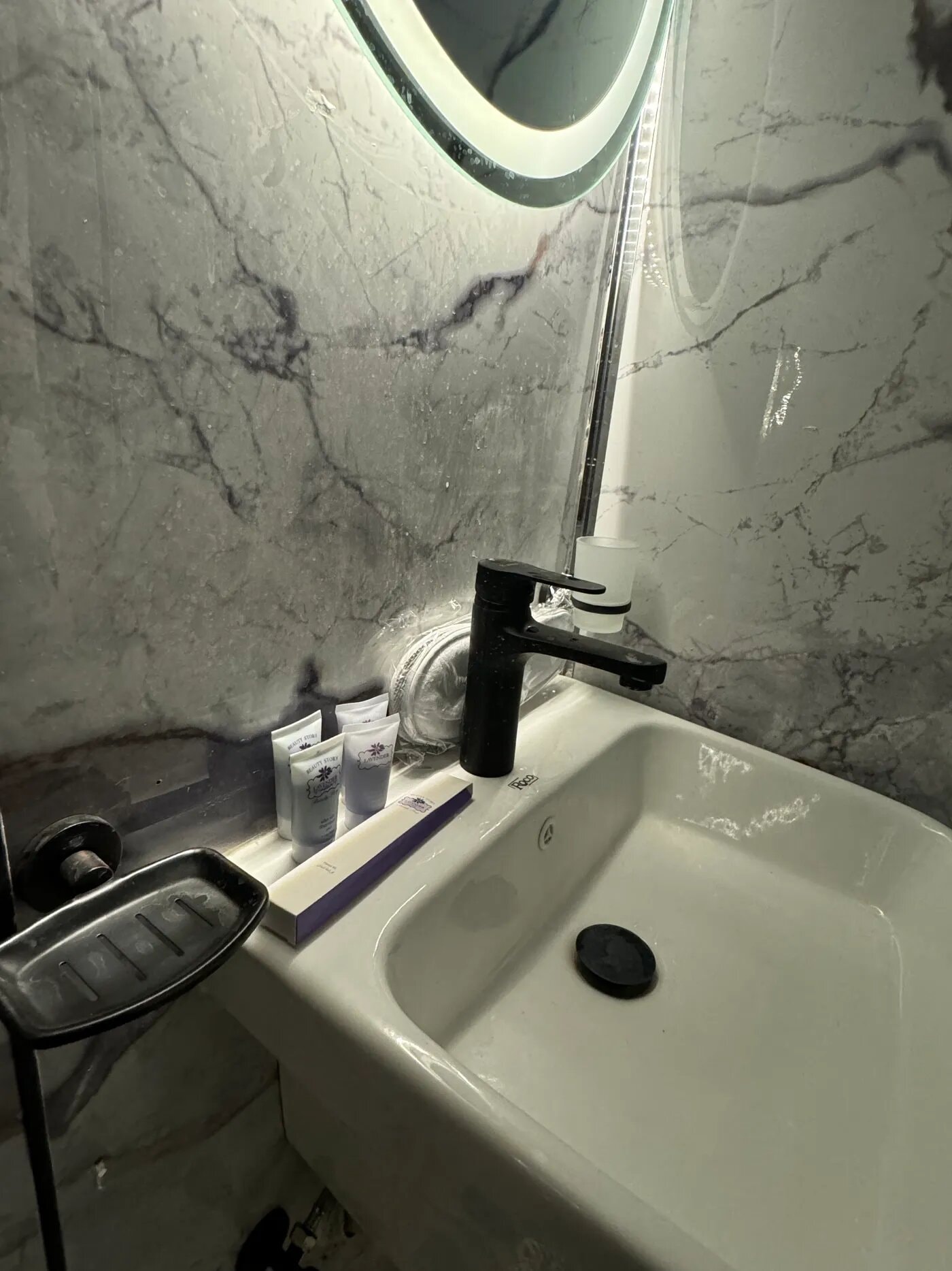 استديو هادئ بدخول ذاتي 7