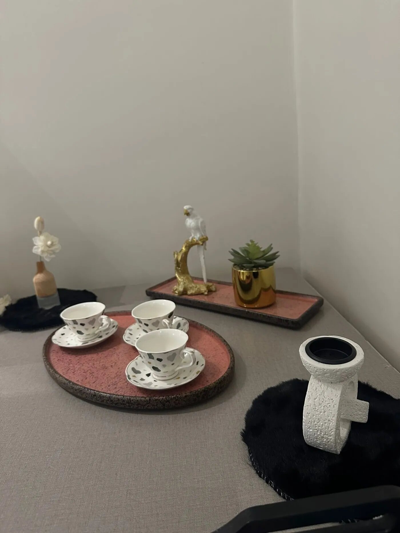 استديو هادئ بدخول ذاتي 5