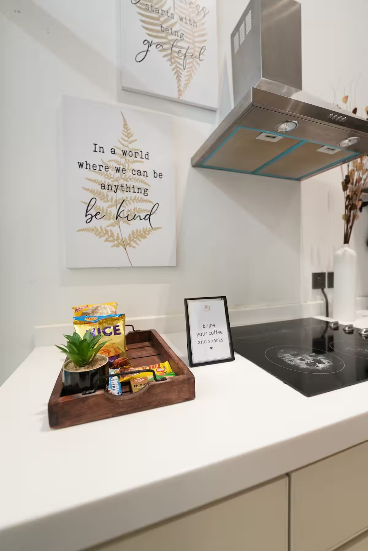 Penthouse swimming pool & Cinema 6