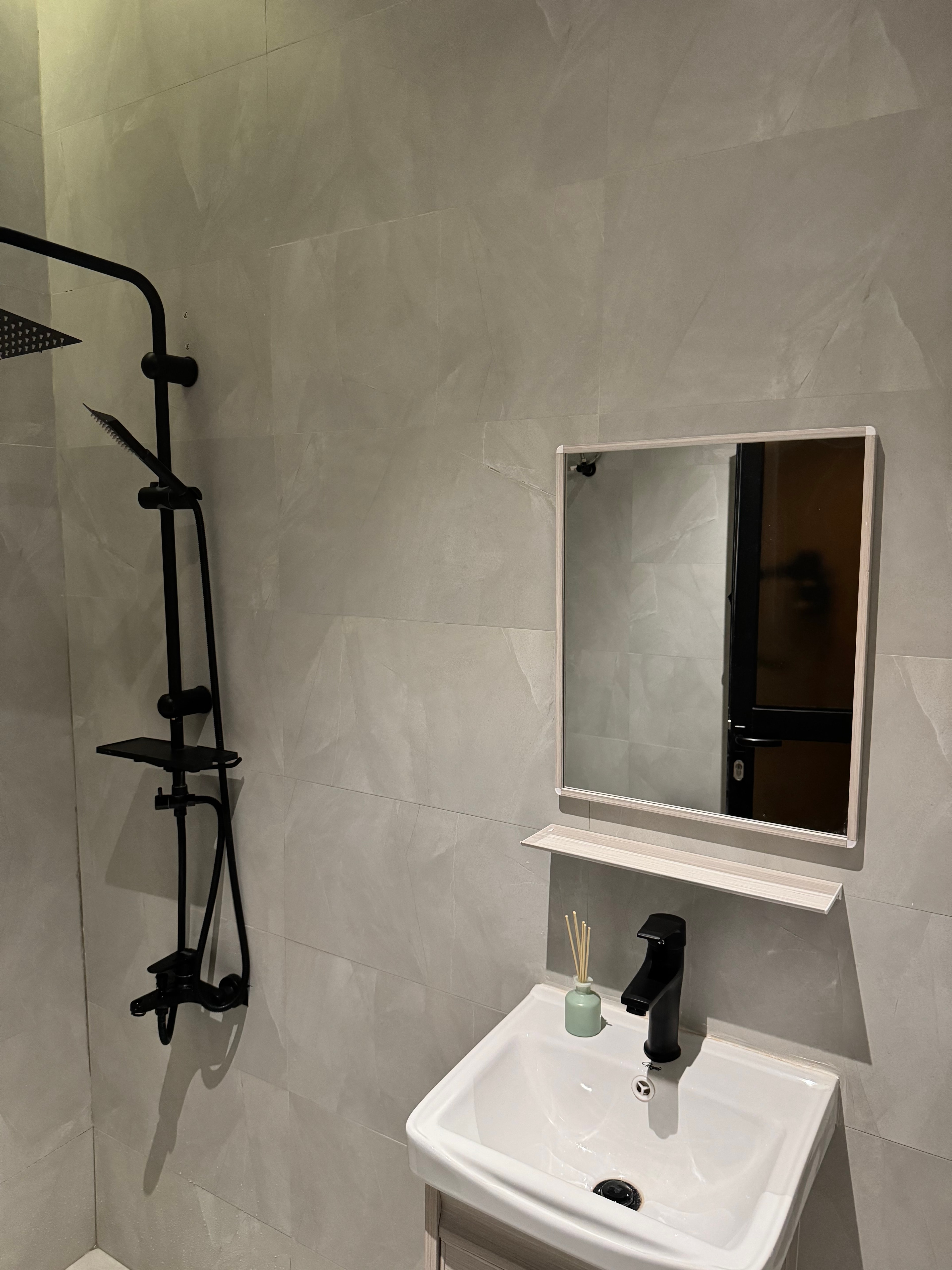 استديو بدخول ذكي حي حطين 5