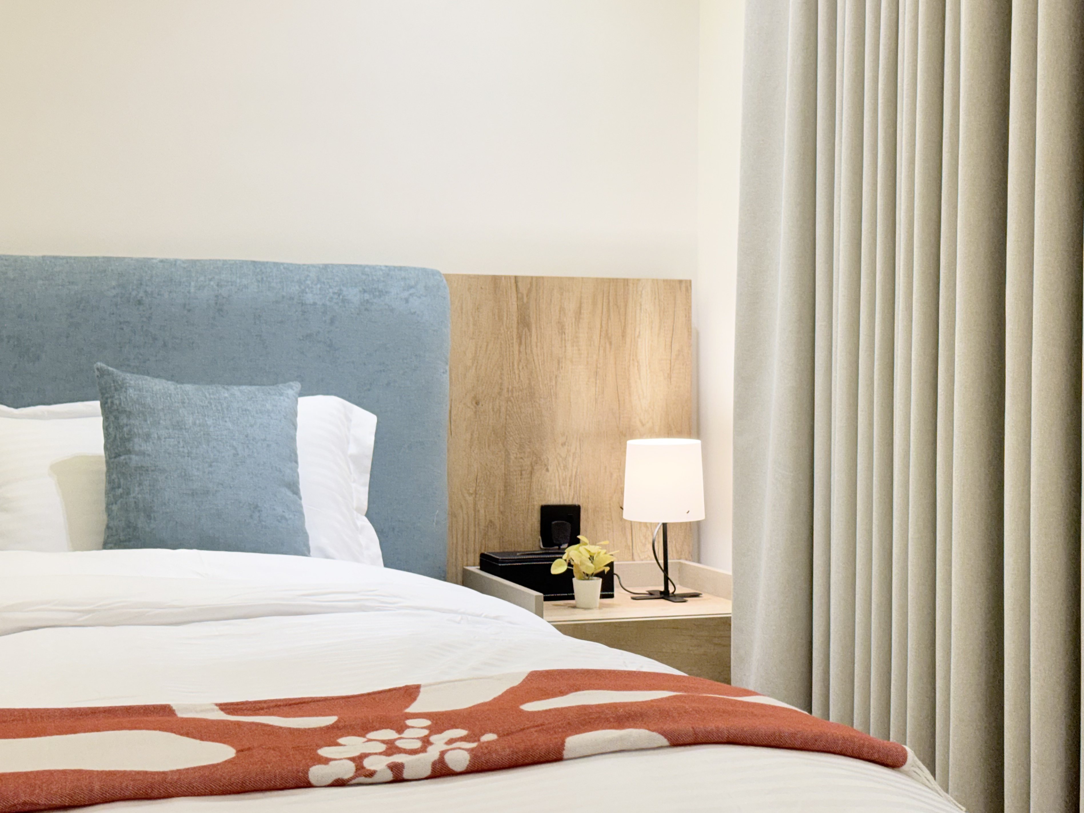 استوديو انيق وهادئ 3