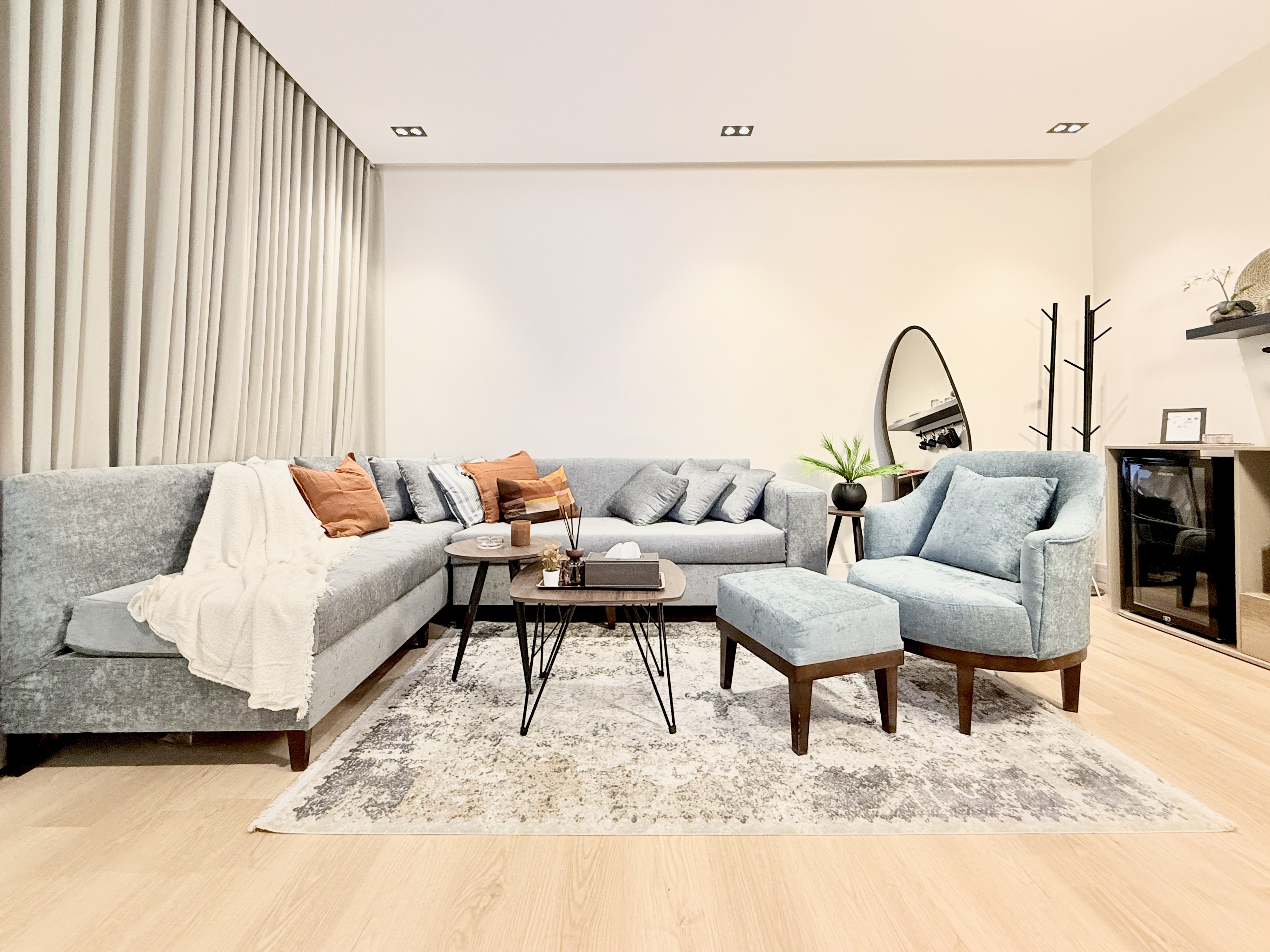 استوديو انيق وهادئ 12