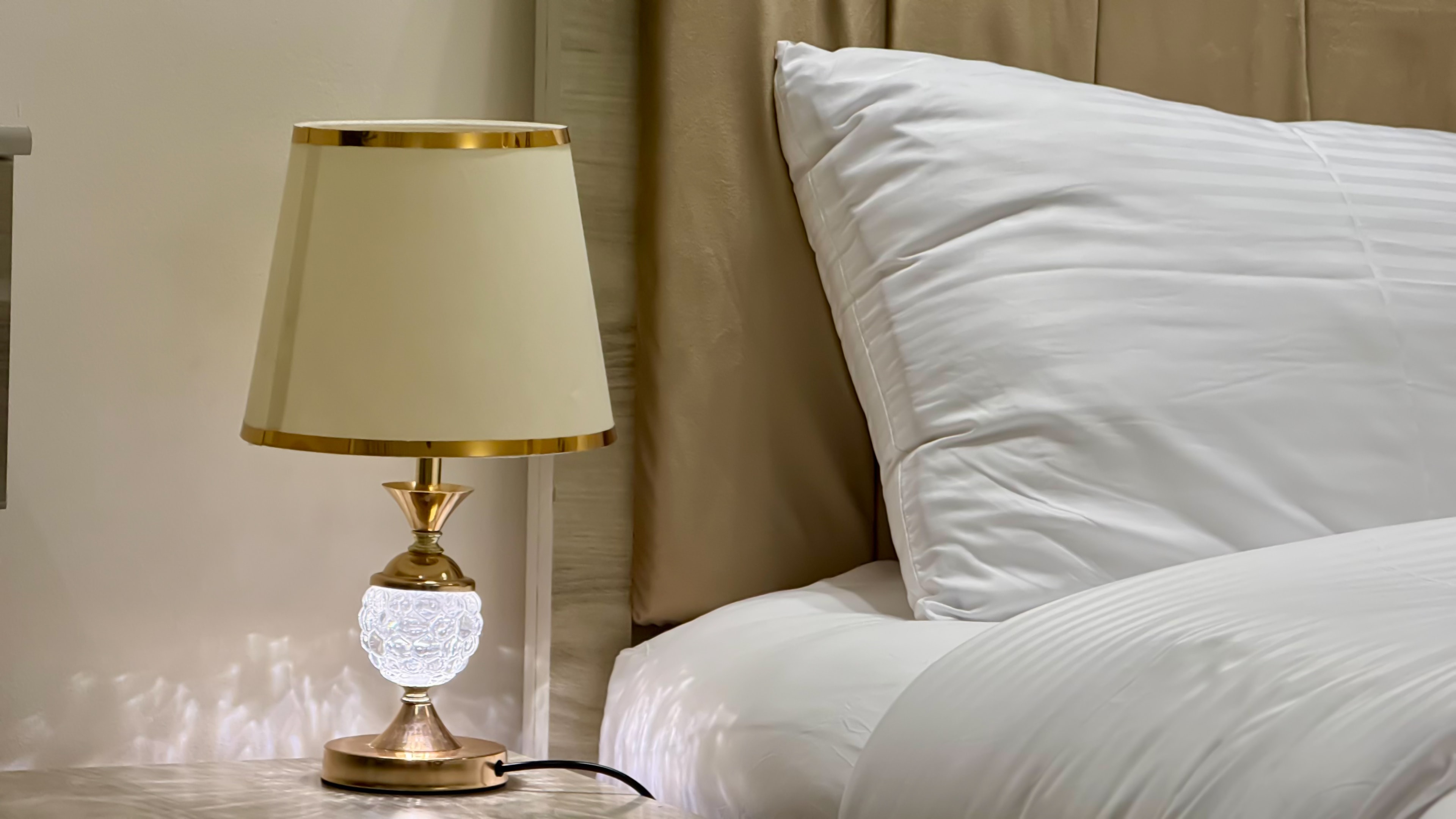 شقة بغرفة وصاله 4