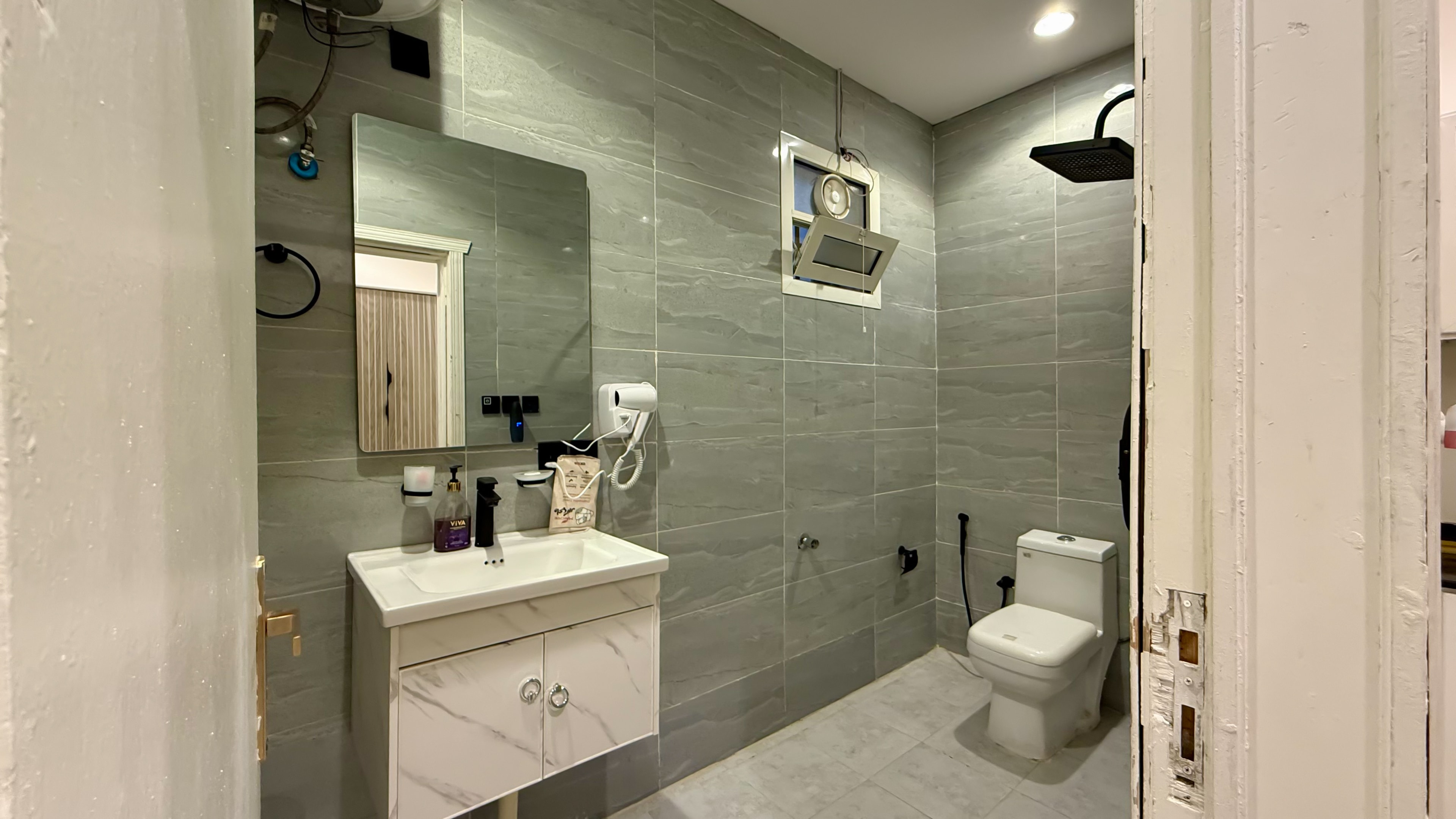 شقة بغرفة وصاله 13