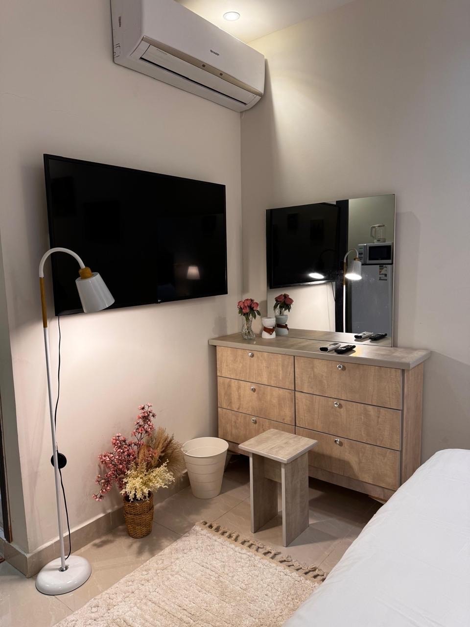 غرفة خاصة لاقينا هوم 4