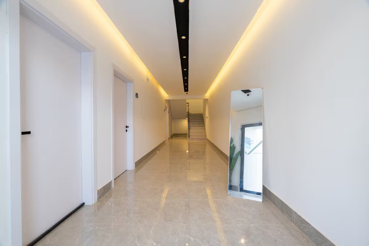 استديو فاخر 12