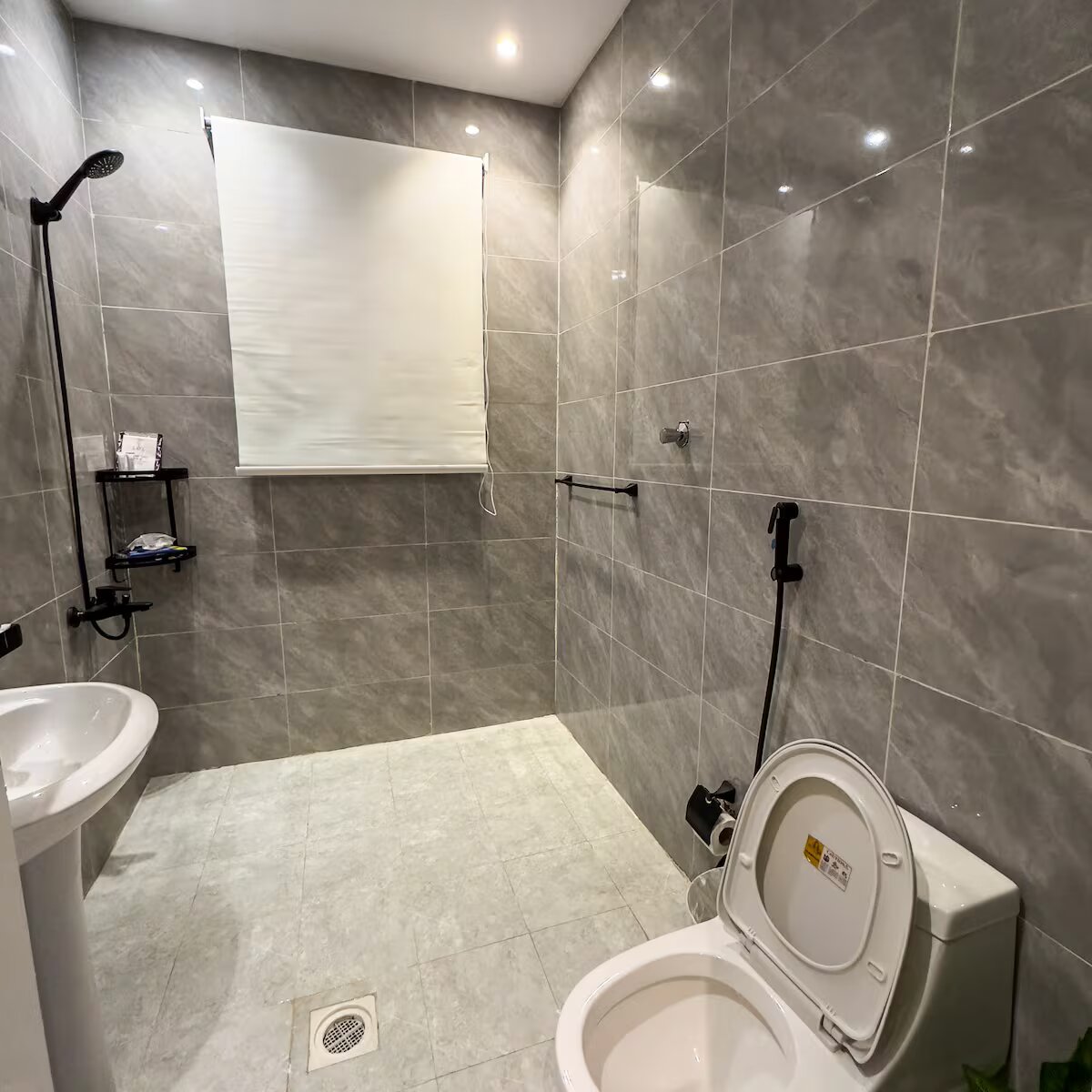 شقة امام البوليفارد 7