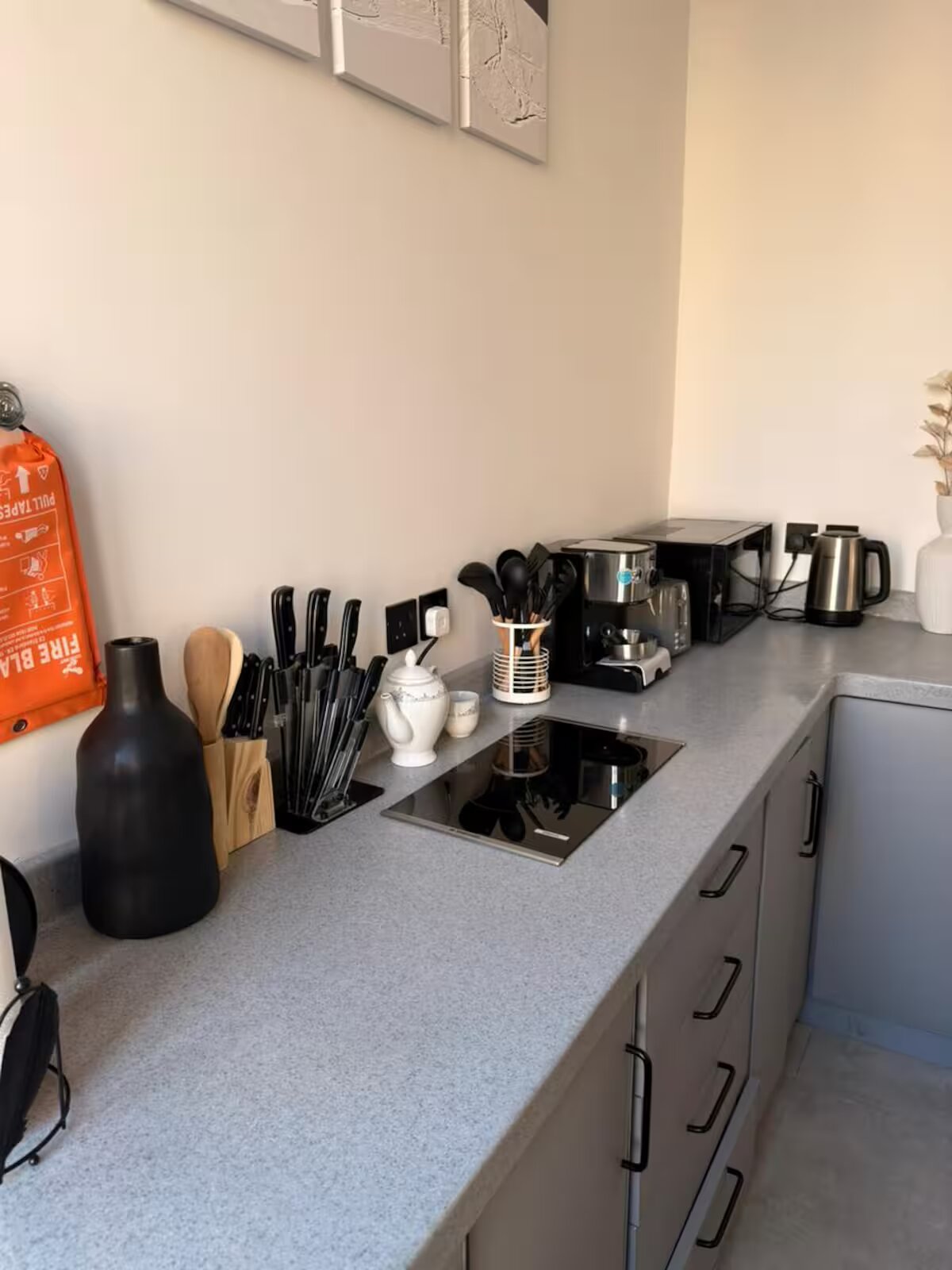 غرفتا نوم و صالة 8