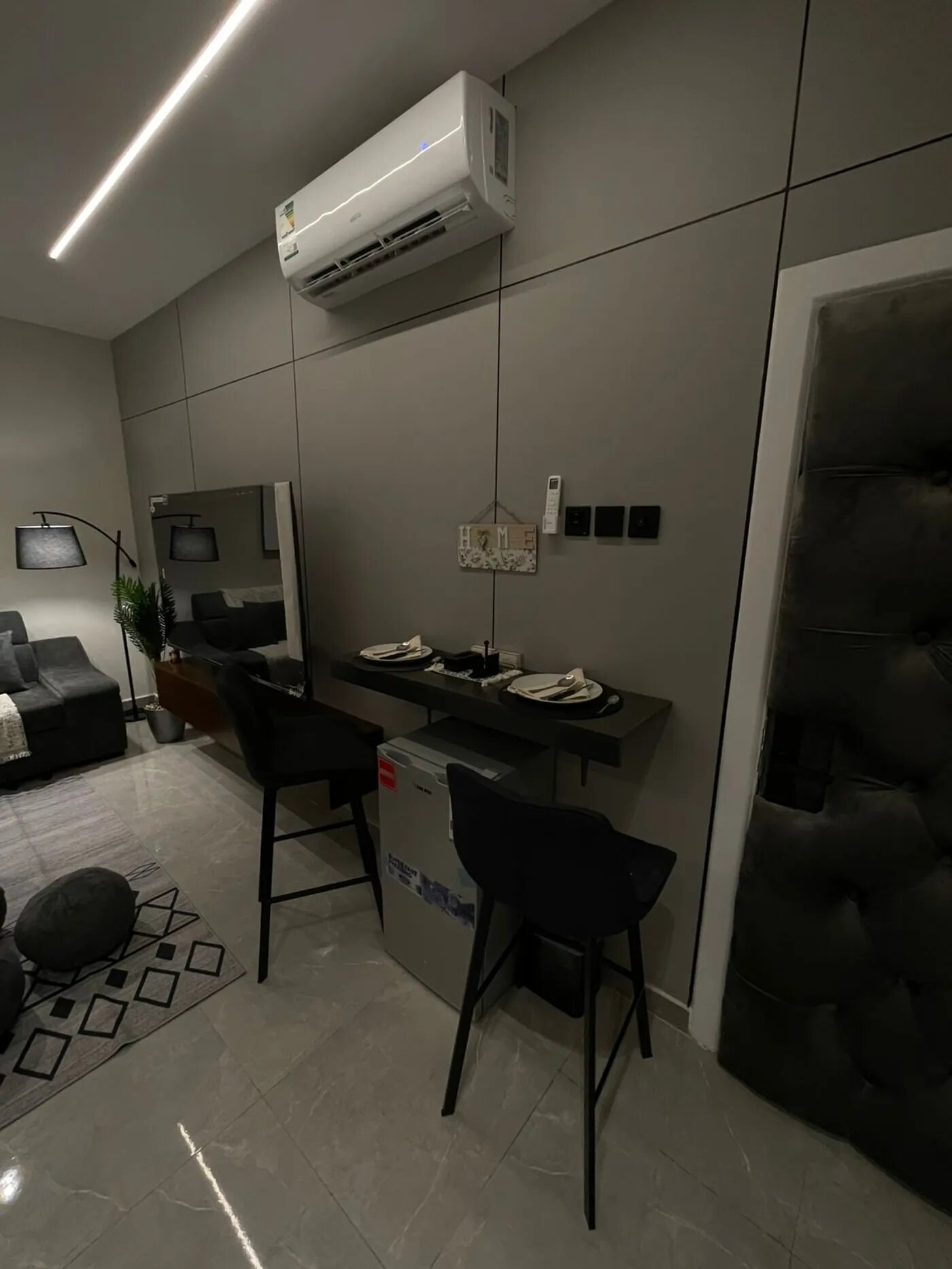 شقة بغرفة نوم وصالة 9